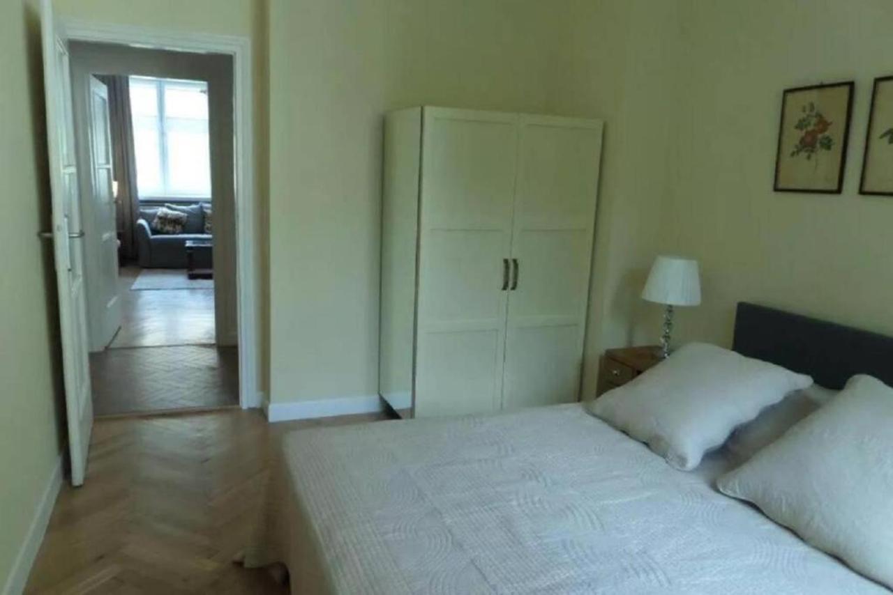 Golden Apartment-Central Location-N41A Варшава Экстерьер фото