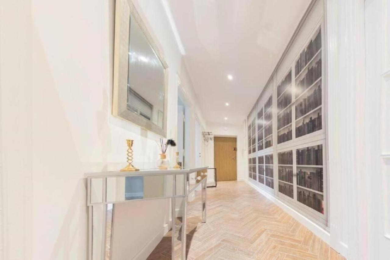 Golden Apartment-Central Location-N41A Варшава Экстерьер фото
